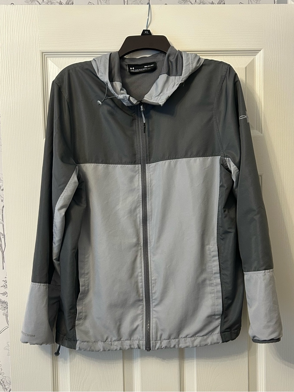 Under Armour Storm colorblock windbreaker jacket, small